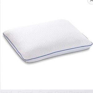 NEW Serta Cool Renew Memory Foam Pillow White Pillow with Blue Trim